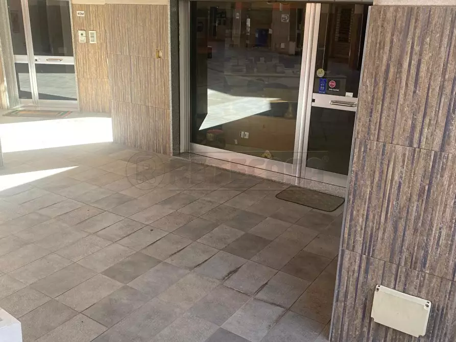 Immagine 4 di Locale commerciale in vendita  a Mazara Del Vallo