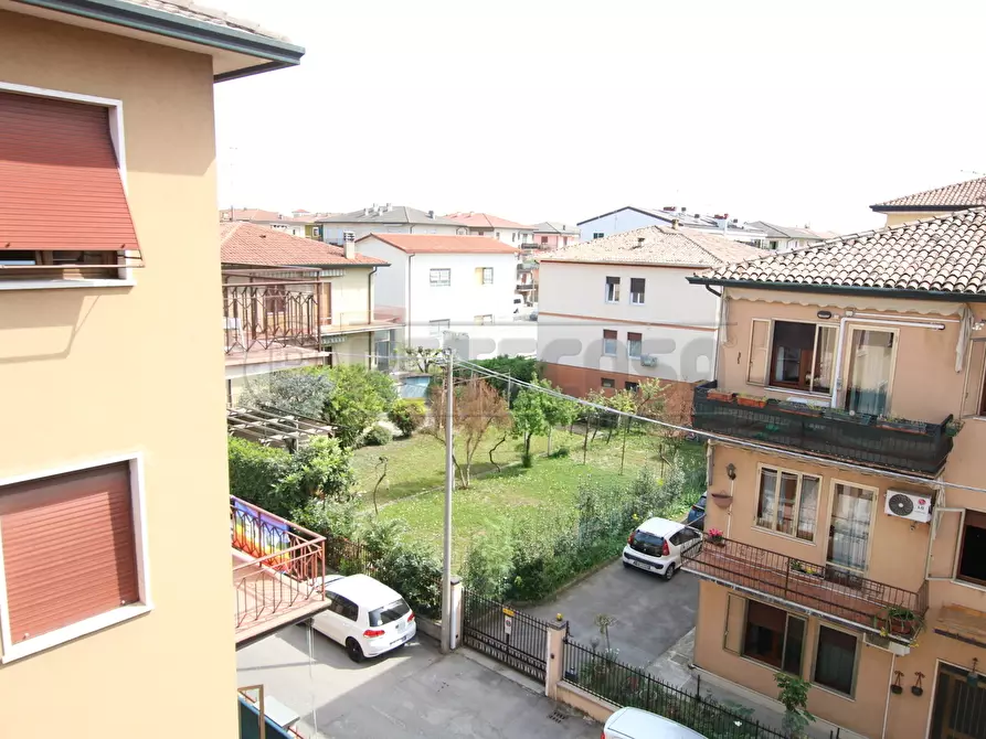 Immagine 36 di Trilocale in vendita  in Via Barnaba Pizzardi a Vicenza