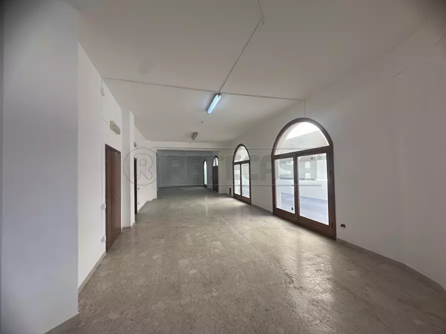 Immagine 5 di Locale commerciale in affitto  a Mazara Del Vallo