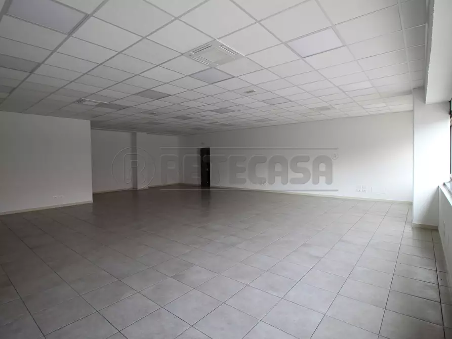 Immagine 7 di Ufficio in vendita  in Via Michelangelo a Zermeghedo