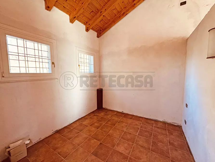 Immagine 11 di Magazzino in vendita  in Via Grigolati a Cornedo Vicentino