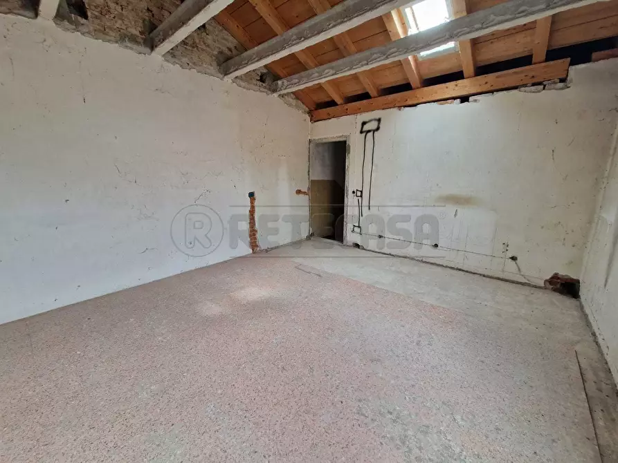 Immagine 12 di Casa indipendente in vendita  in Via Parigi a Castelvetro Piacentino
