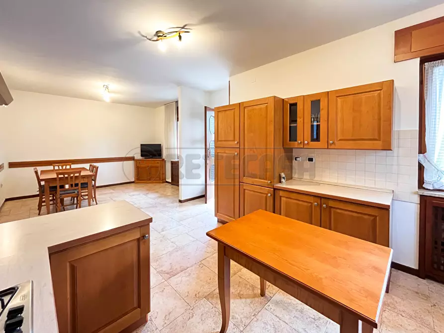 Immagine 8 di Bilocale in affitto  in Via T. Dal Molin a Creazzo