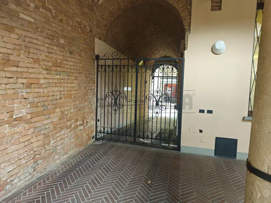 Immagine 12 di Pentalocale in vendita  in Via Ala Ponzone a Cremona