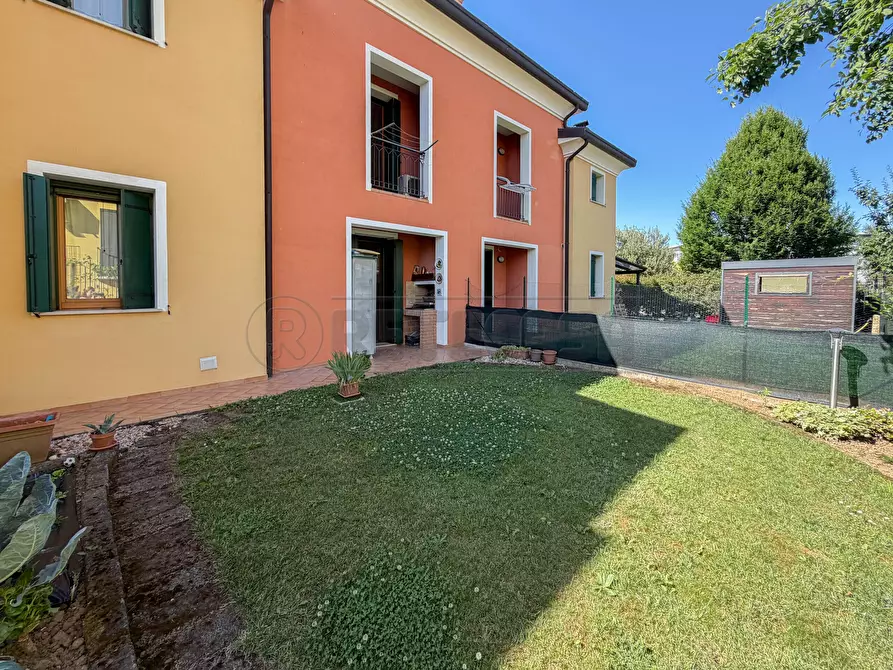 Immagine 41 di Porzione di casa in vendita  in Via Monte Summano a Costabissara