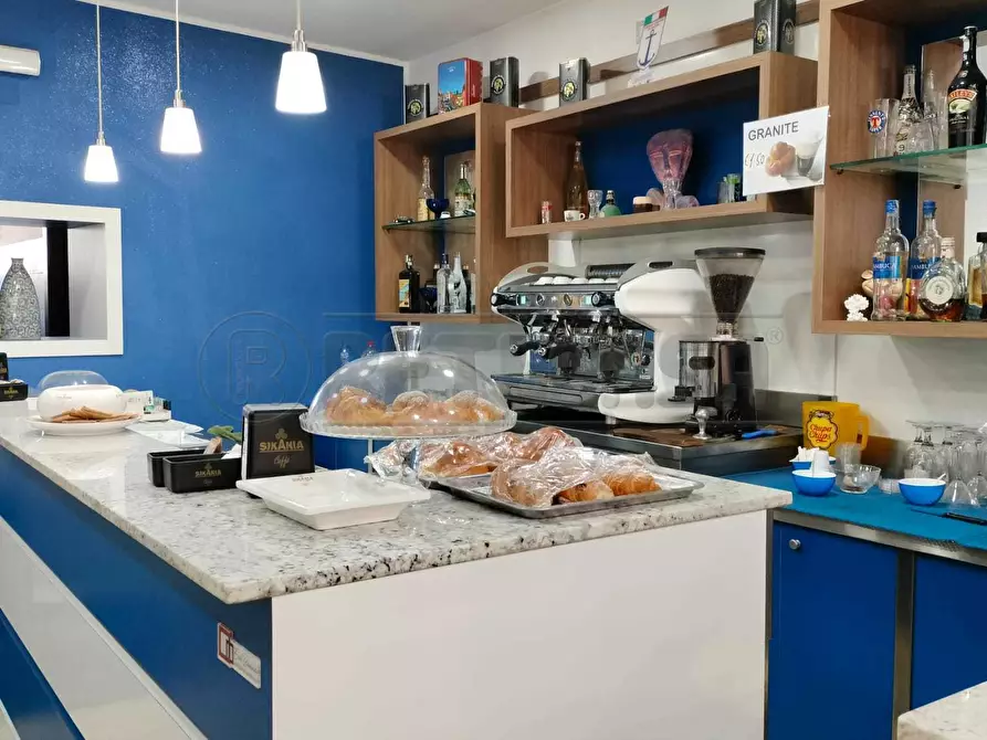 Immagine 4 di Bar / Ristorante in vendita  in Via Giovanni Denaro 32 a Messina