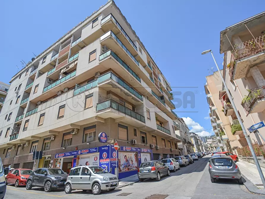 Immagine 30 di Quadrilocale in vendita  in Via Francesco Todaro 5 a Messina