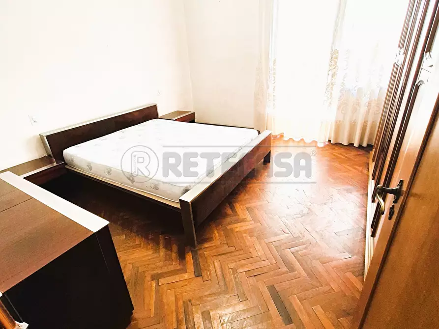 Immagine 11 di Quadrilocale in vendita  in Piazza della Marina 3 a Pescara