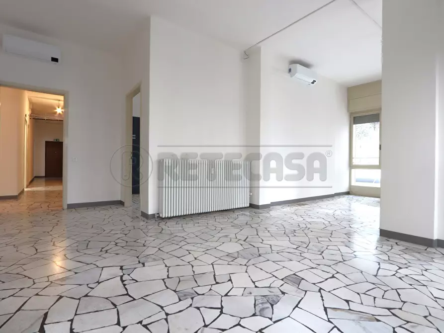 Immagine 38 di Ufficio in affitto  in Viale Milano 56 a Vicenza
