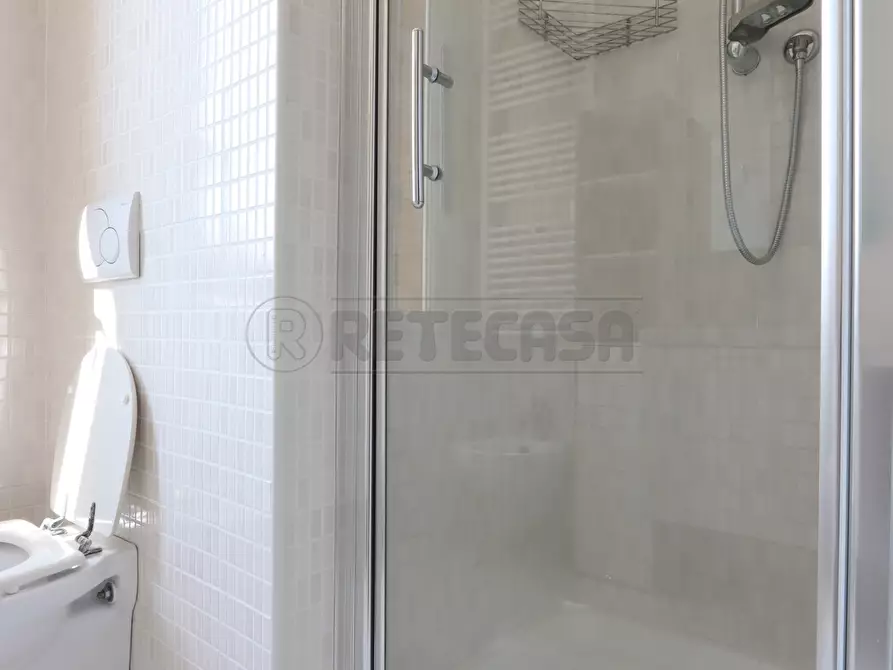 Immagine 12 di Stanza singola in affitto  a Vicenza