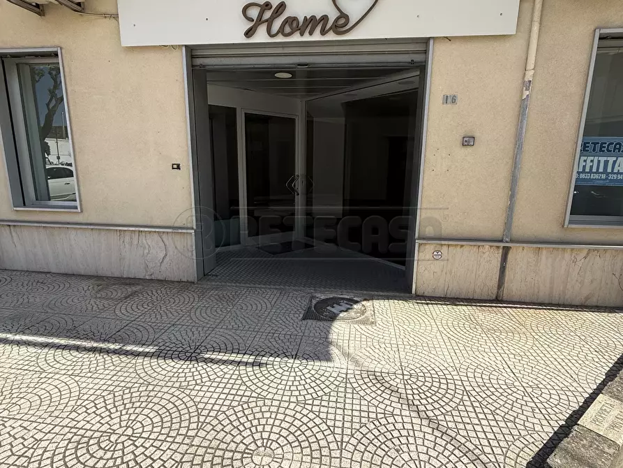Immagine 21 di Locale commerciale in affitto  in Piazza Giuseppe Mazzini 16 a Nardo'