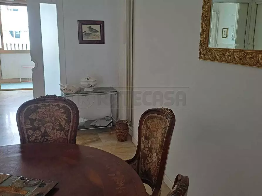 Immagine 9 di Pentalocale in vendita  in Via Pietro del Pezzo 87 a Salerno