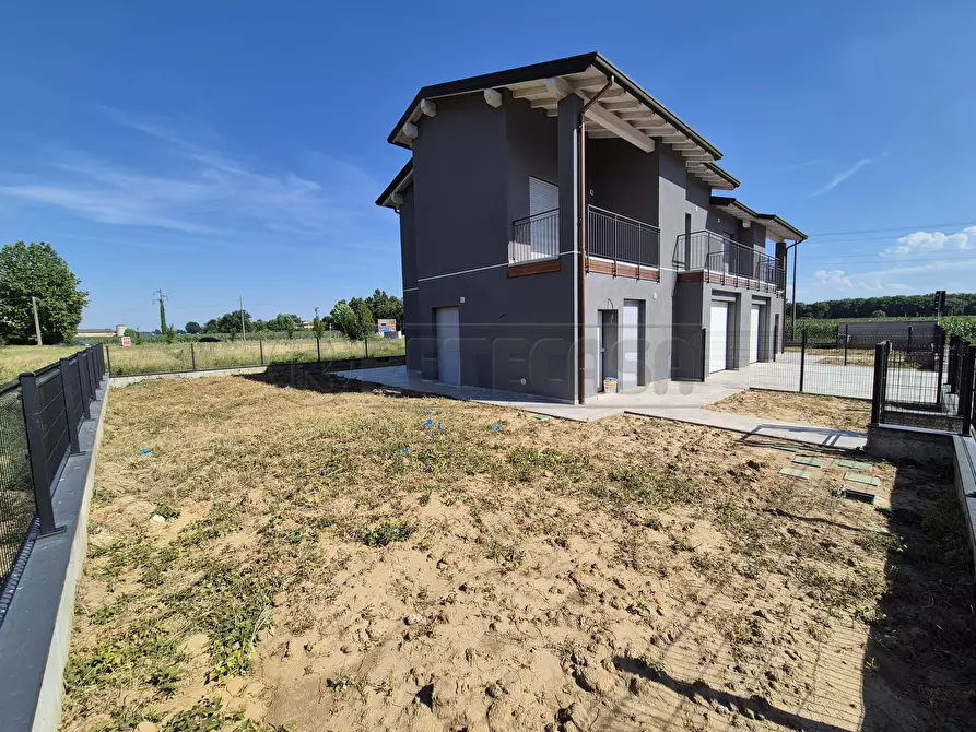 Immagine 19 di Villa in vendita  in Via Carbonera a Cremona