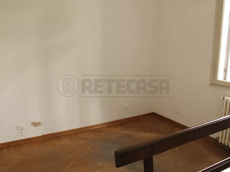 Immagine 7 di Locale commerciale in affitto  in Via Giovanni Gradenigo 2 a Padova