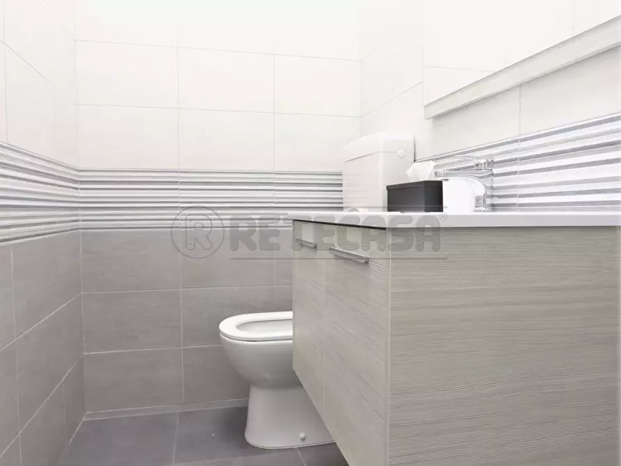 Immagine 39 di Ufficio in affitto  a Vicenza