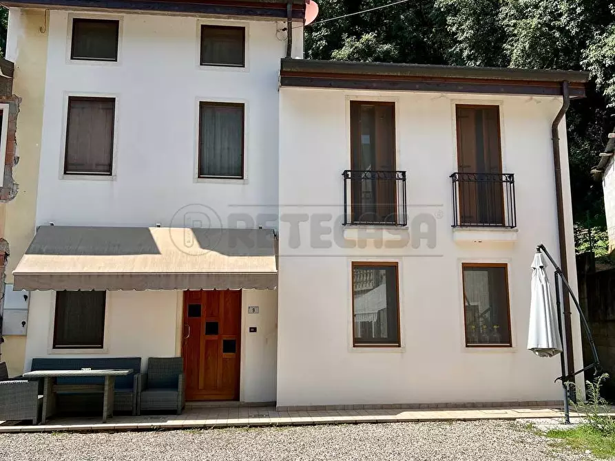 Immagine 1 di Porzione di casa in vendita  in Via Gazzetto 6 a Val Liona