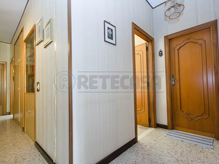 Immagine 12 di Quadrilocale in vendita  in Via Impastato 12 a Messina