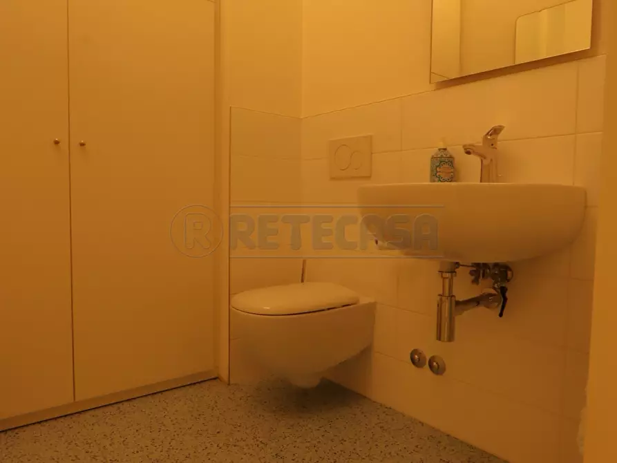 Immagine 3 di Ufficio in affitto  in Viale Roma 8 a Vicenza