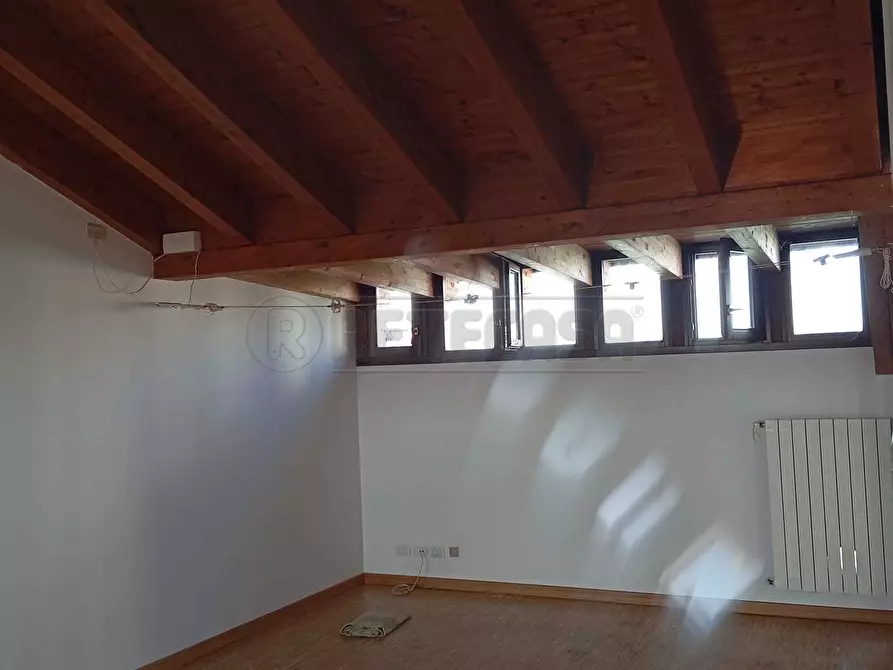 Immagine 6 di Trilocale in vendita  a Bergamo