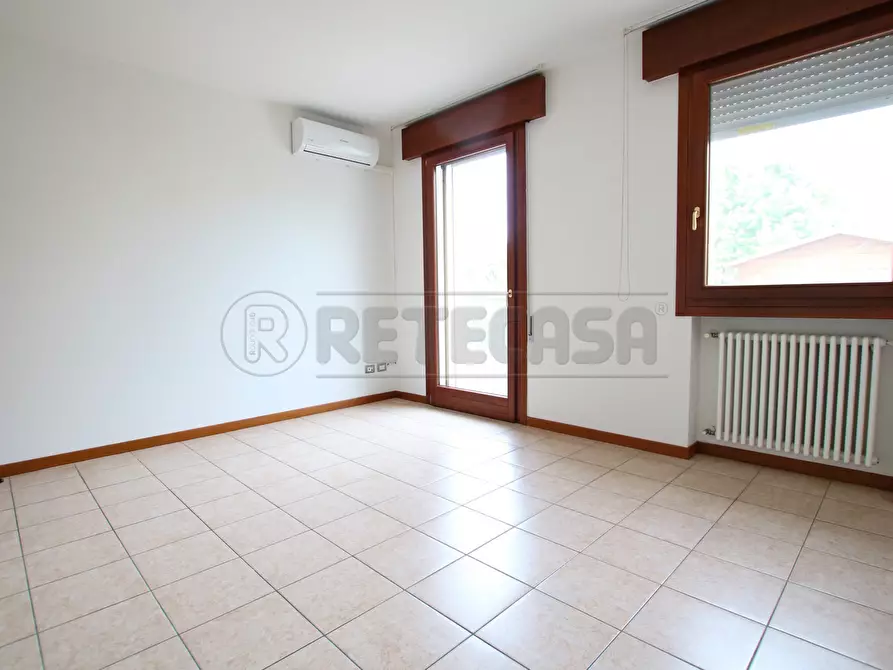 Immagine 17 di Bilocale in vendita  in Via Giovanni Falcone a Barbarano Mossano