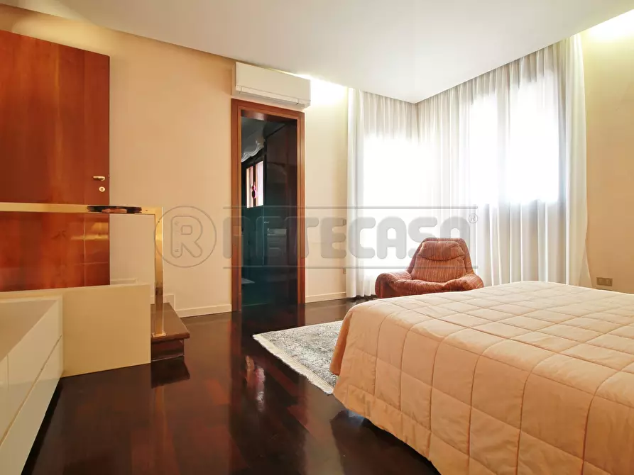 Immagine 39 di Villa in vendita  in VIA GIACOMO LEOPARDI 2 a Arzignano