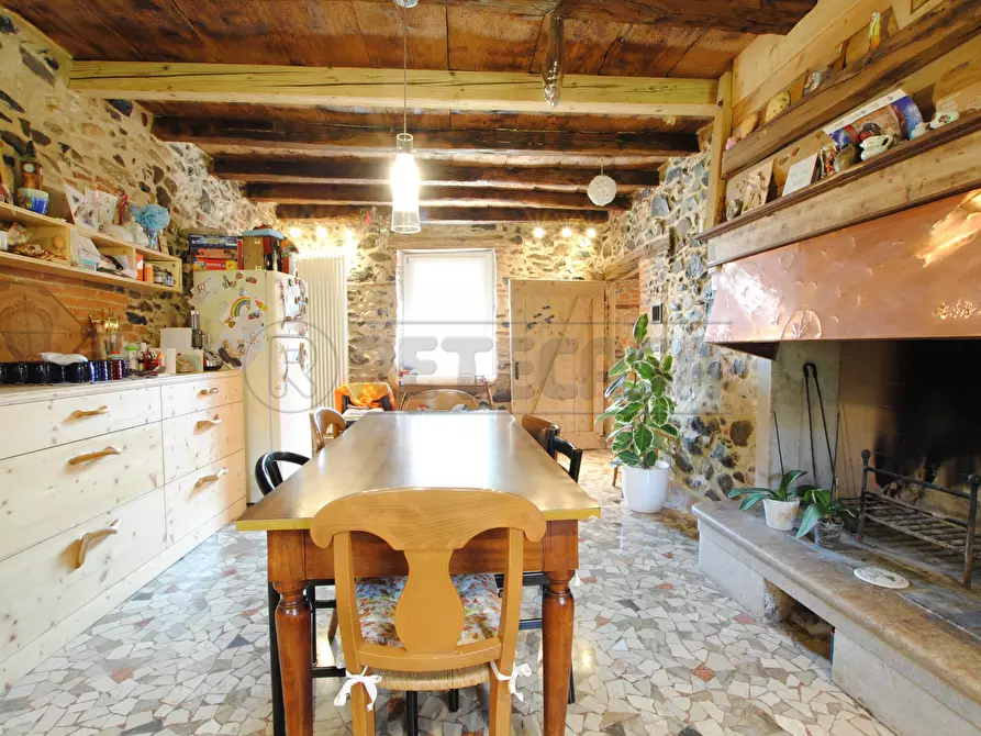 Immagine 11 di Villa in vendita  in Piazza Roma 36 a Brogliano