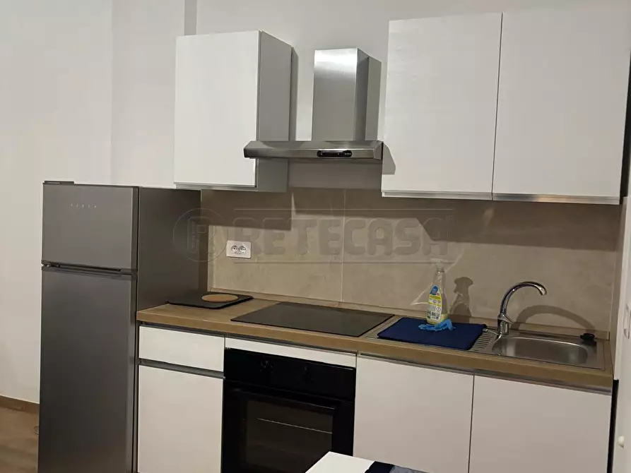 Immagine 6 di Bilocale in affitto  in Via Salvatore Calenda 12 a Salerno
