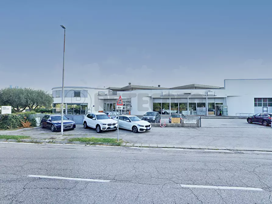 Immagine 8 di Locale commerciale in vendita  in Via del Lavoro 1 a Arzignano