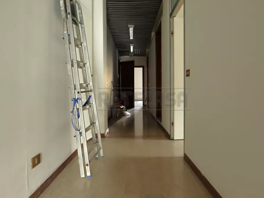 Immagine 50 di Ufficio in affitto  in Corso SS. Felice e Fortunato 3 a Vicenza
