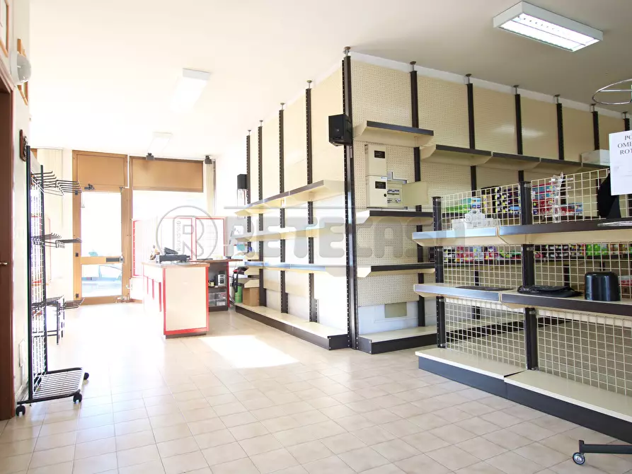 Immagine 10 di Locale commerciale in vendita  in Via Gaetano Salvemini 65 a Vicenza