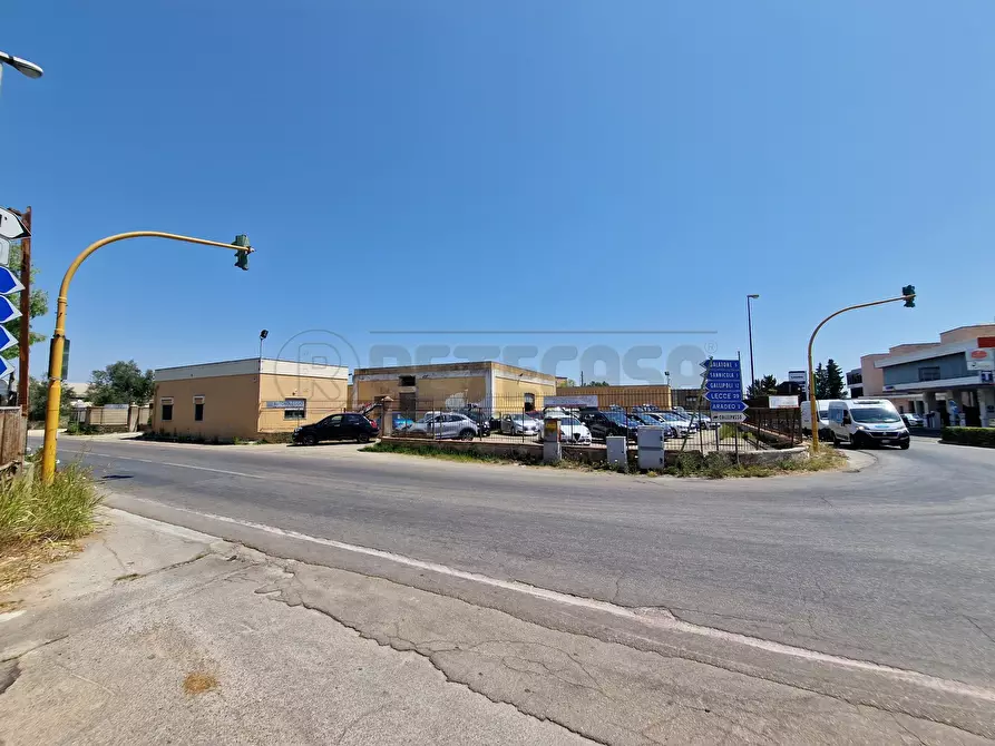 Immagine 18 di Laboratorio in vendita  in Via Neviano 37 a Seclì