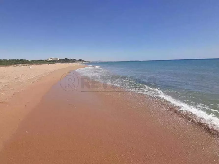 Immagine 17 di Villa in vendita  a Castelvetrano