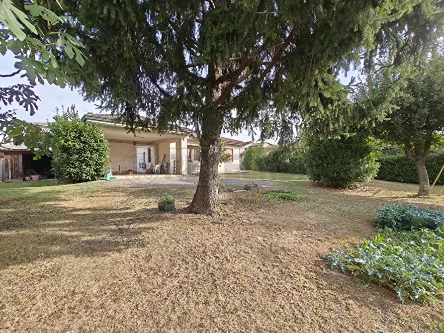 Immagine 2 di Villa in vendita  in Via del Lavoro 14 a Brogliano