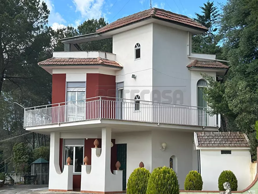 Immagine 12 di Villa in vendita  in SP6bis a Caltanissetta