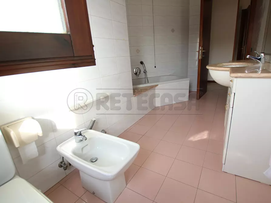 Immagine 34 di Porzione di casa in vendita  a Arcugnano