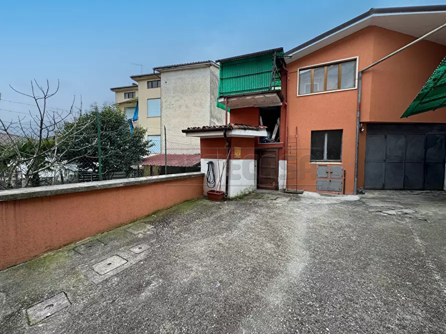 Immagine 11 di Casa semindipendente in vendita  in Via Mazzalovo 25 a Cornedo Vicentino