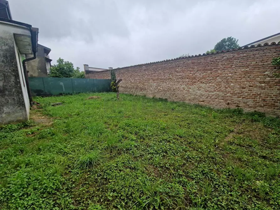 Immagine 15 di Villetta a schiera in vendita  in Via Amilcare Ponchielli a Castelverde