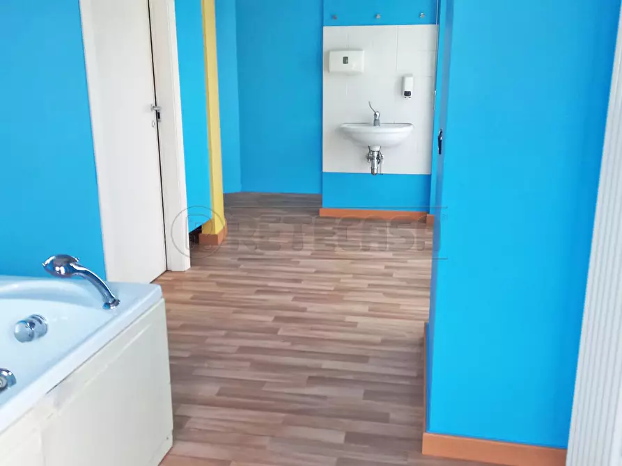 Immagine 9 di Locale commerciale in affitto  in Via Monte Cengio 71b a Cornedo Vicentino