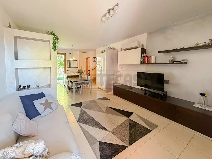Immagine 3 di Porzione di casa in vendita  in Via Monte Summano a Costabissara