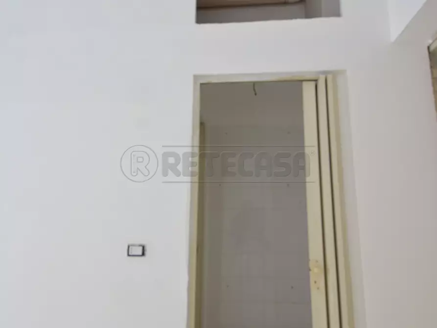 Immagine 7 di Locale commerciale in vendita  in Via Ettore Lombardo Pellegrino 44 a Messina