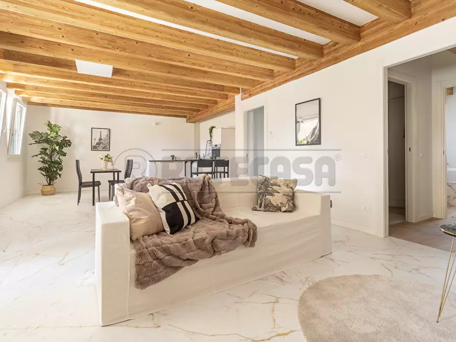 Immagine 2 di Bilocale in vendita  in Via Zuccola 37 a Bolzano Vicentino