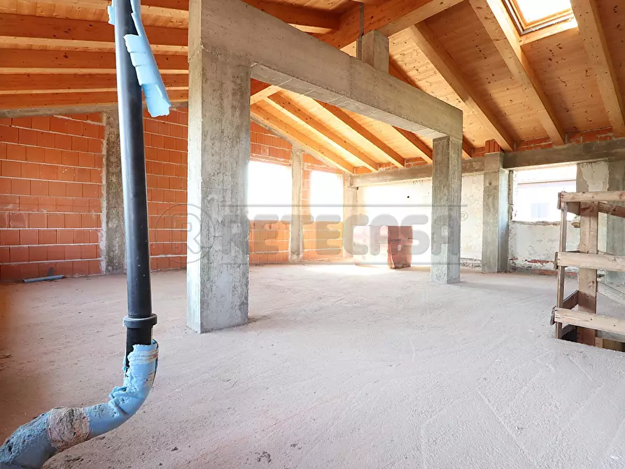 Immagine 10 di Casa indipendente in vendita  a Monticello Conte Otto