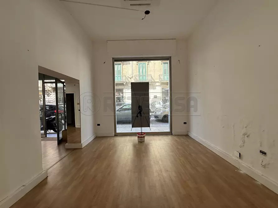 Immagine 11 di Locale commerciale in affitto  in Via dei Mille 85-87 a Messina