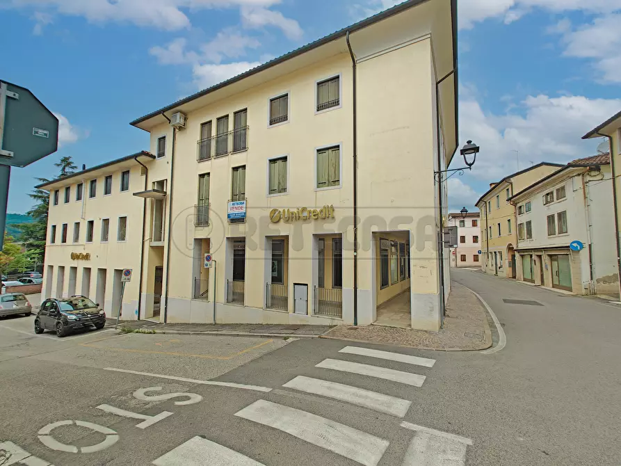 Immagine 1 di Appartamento in vendita  in piazza Aldo Moro 47 a Cornedo Vicentino