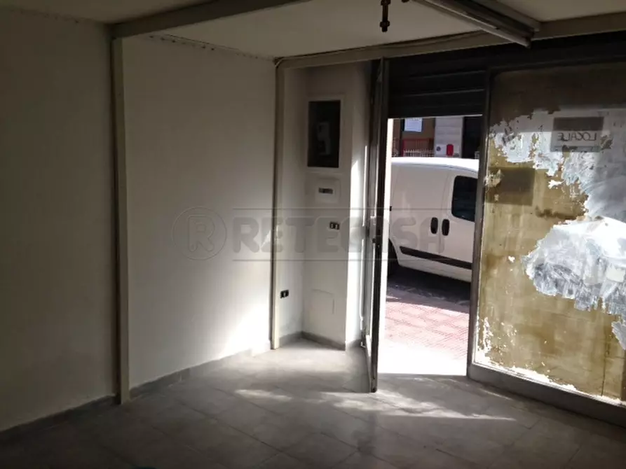 Immagine 8 di Locale commerciale in vendita  in Via Irno 141 a Salerno