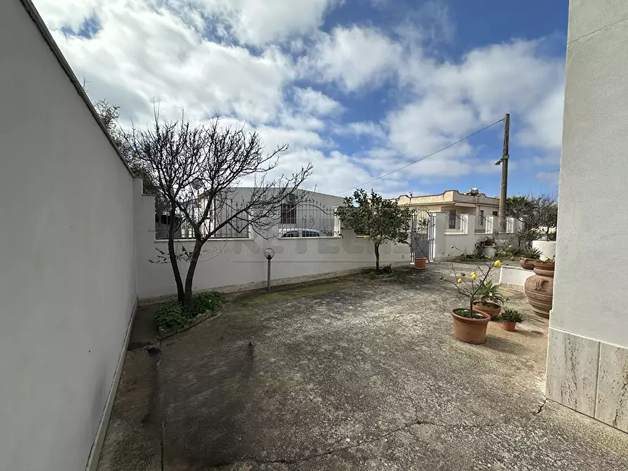 Immagine 4 di Villa in vendita  a Campobello Di Mazara