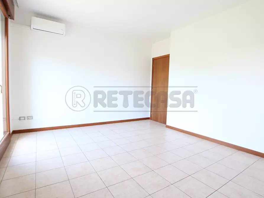 Immagine 9 di Bilocale in vendita  in Via Giovanni Falcone a Barbarano Mossano