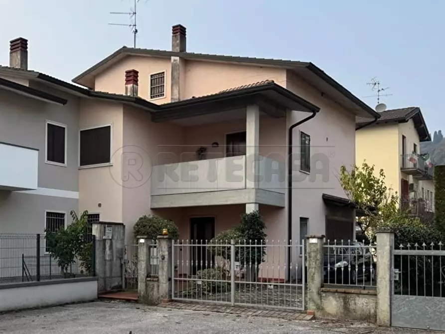 Immagine 1 di Porzione di casa in vendita  a Arcugnano