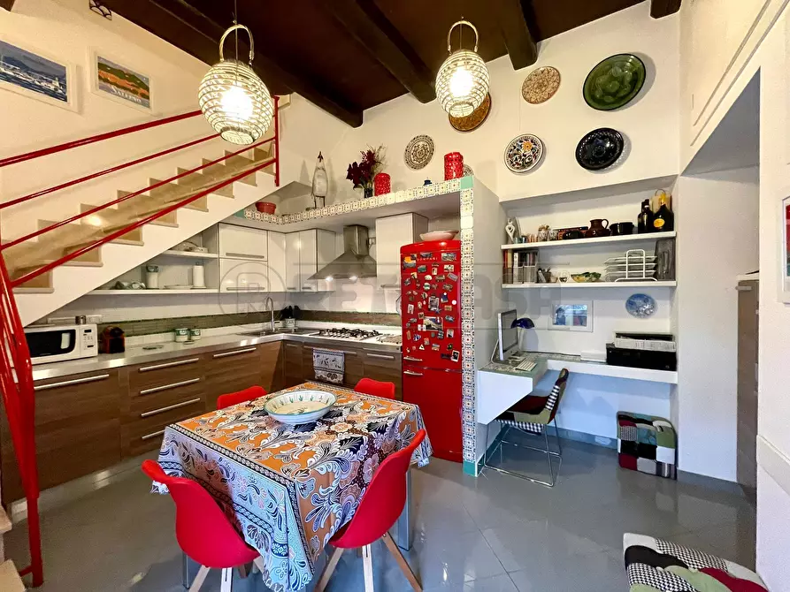 Immagine 25 di Bilocale in vendita  in Via di Ogliara 172 a Salerno