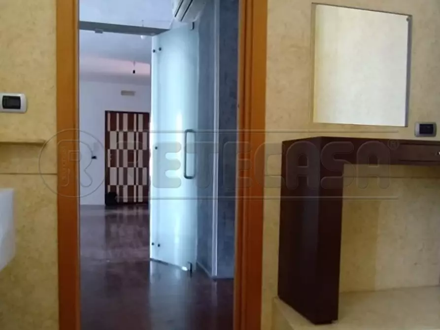 Immagine 12 di Pentalocale in vendita  in Via Eugenio Montale a Marcianise